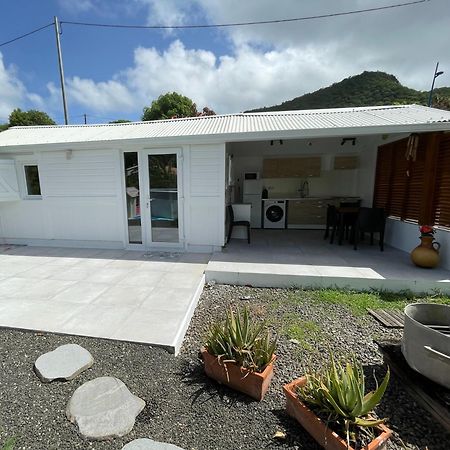 Bungalow "Doussin' Kreyol", Au Calme A 150M De La Plage Grande Anse Экстерьер фото